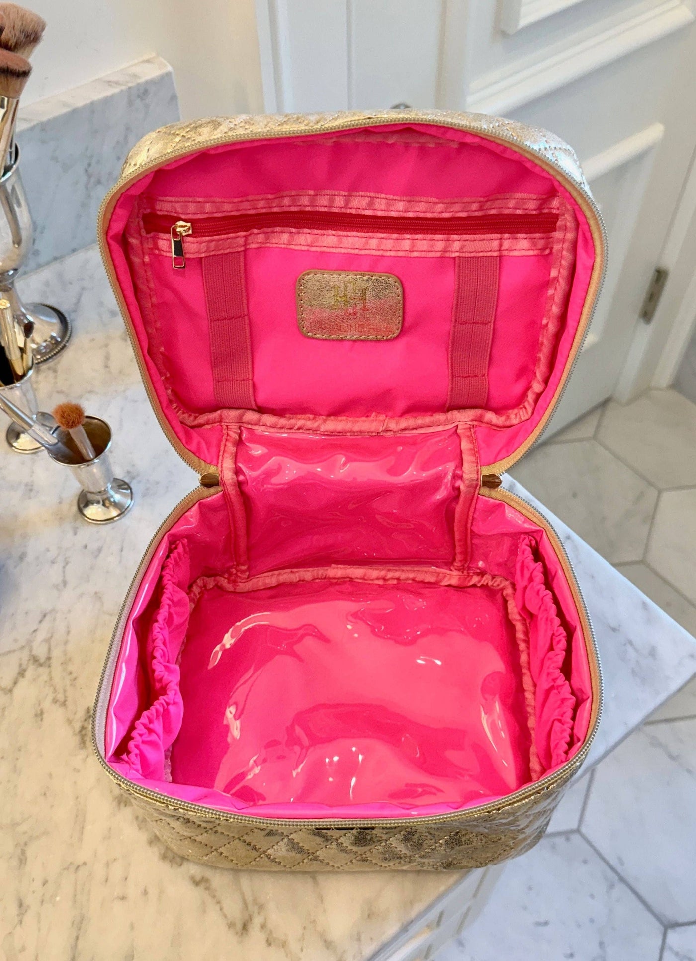 Hampton Train Case Champagne Pop: Default