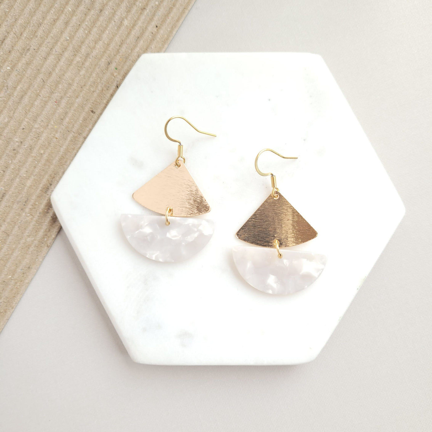 Ava Earring- Pearl